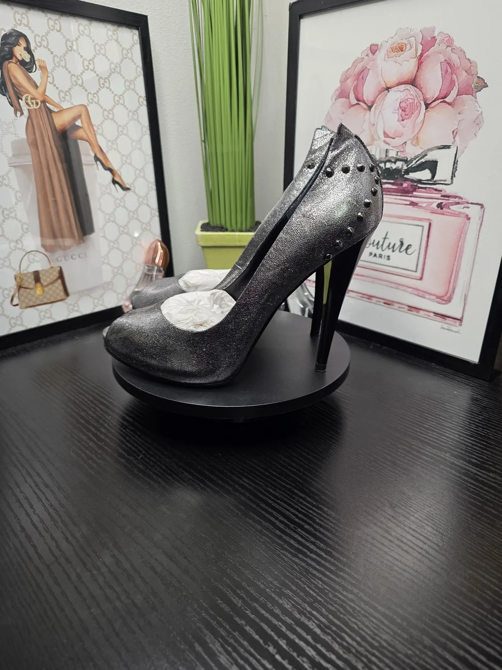 Donald J Pilner Latoya Pumps